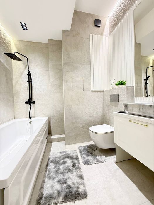 Под офис 2/1/4. Квартира в центре