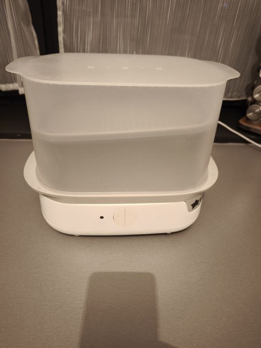 Sterilizator biberoane Tommee Tippee cu abur