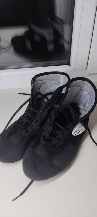 Продам борцовки 39р