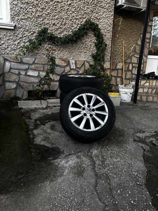 Гуми с джанти 16ки за волксваген