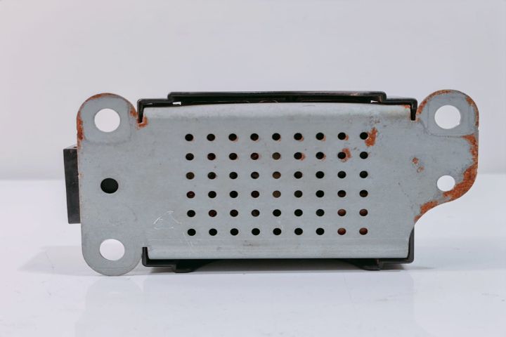 Modul  AMPLIFICATOR ANTENA 5M0035570B Volkswagen VW Golf a 5-a genera