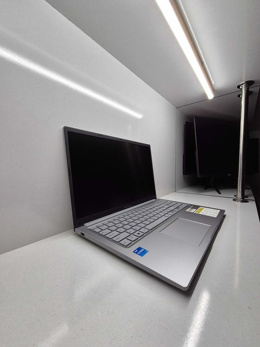ASUS Vivobook Yangi karobkada Core i5-1334U  8/512GB M.2 NVMe