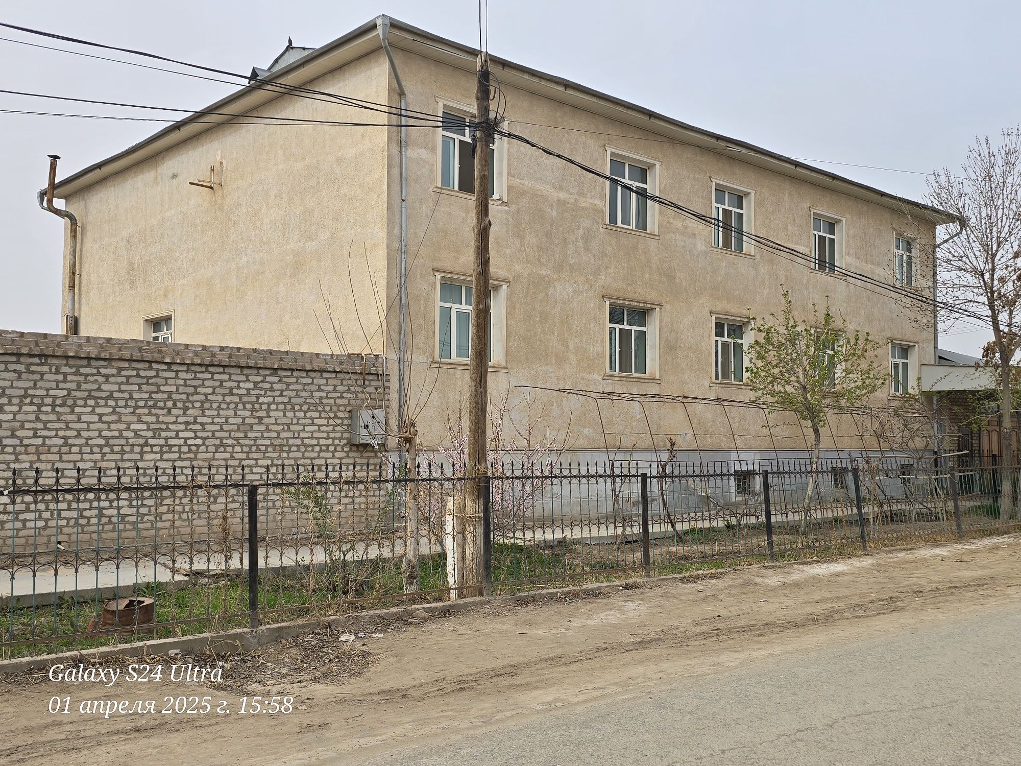 Продаётся очень большой дом можно под бизнес. Часный Детсад,  Школа.