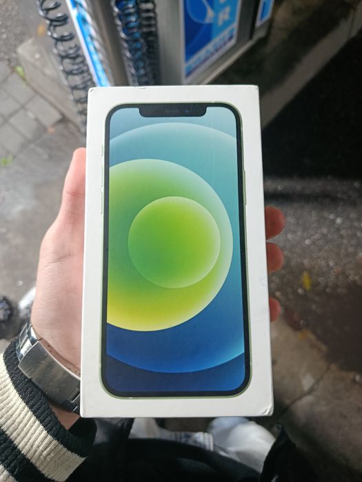 iPhone 12 , 64 gb