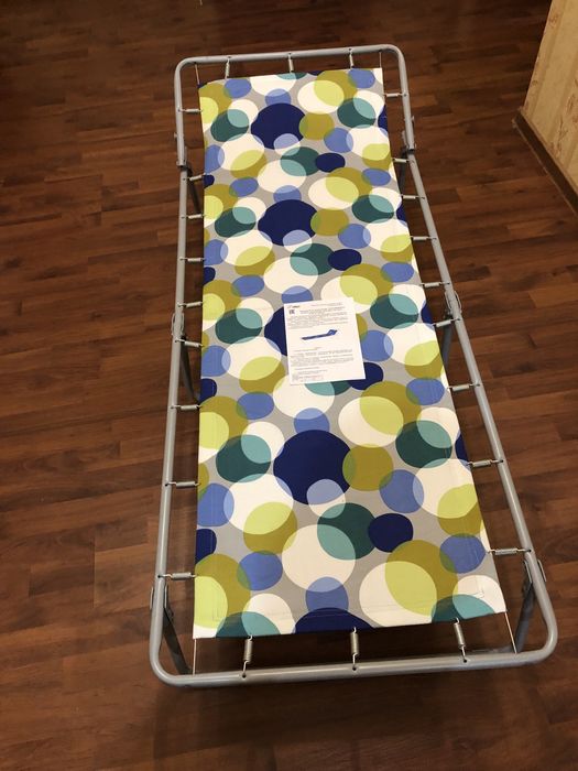 Продам новую раскладушку. Подойдет для ребенка.