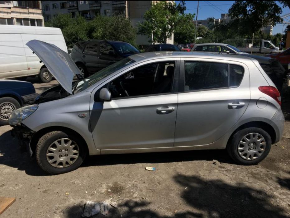 НА ЧАСТИ! Hyundai i20 1.4 CRDi 90 кс. 2010 г. климатик