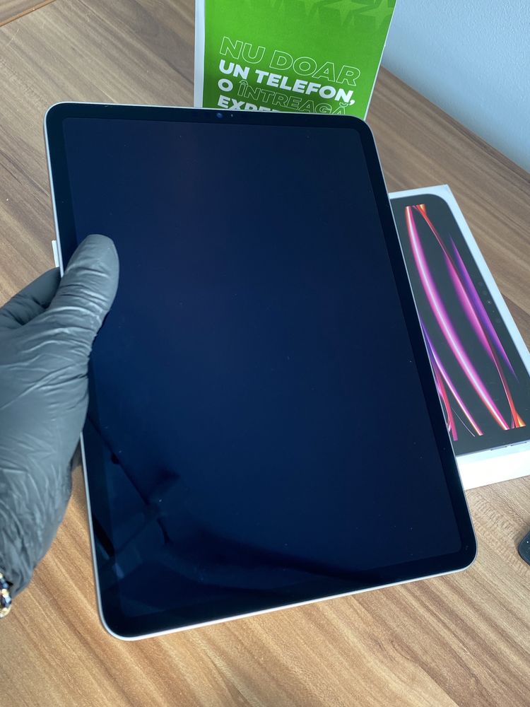 iPad pro 11-inch (4th-generation) / 128 GB / Space gray / Foarte bun