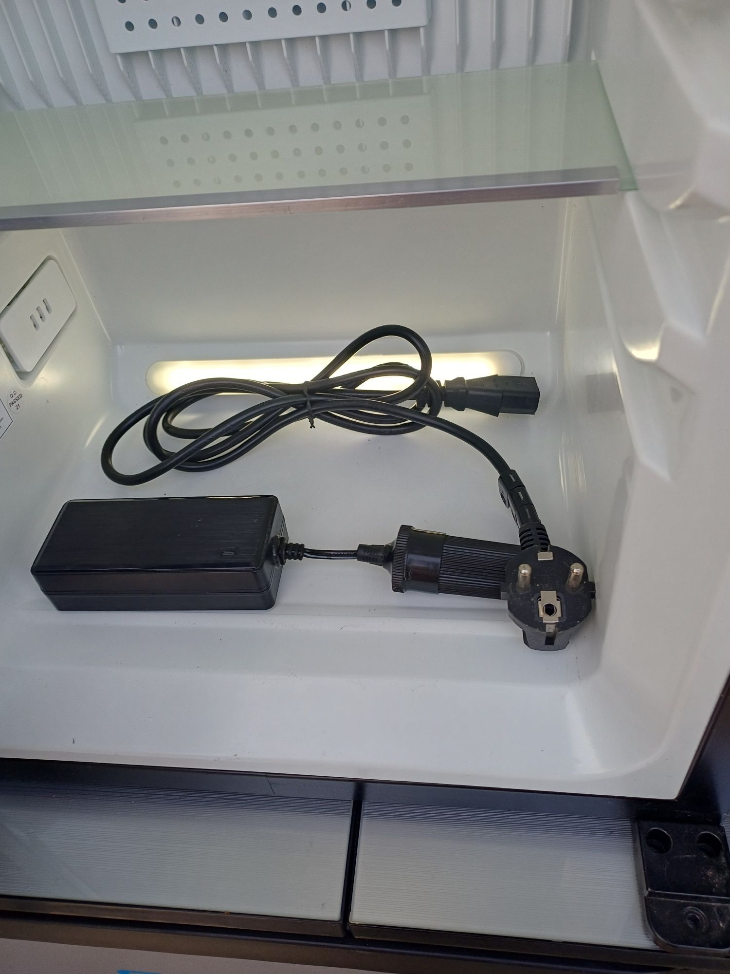 Мини хладилник DOMETIC12v