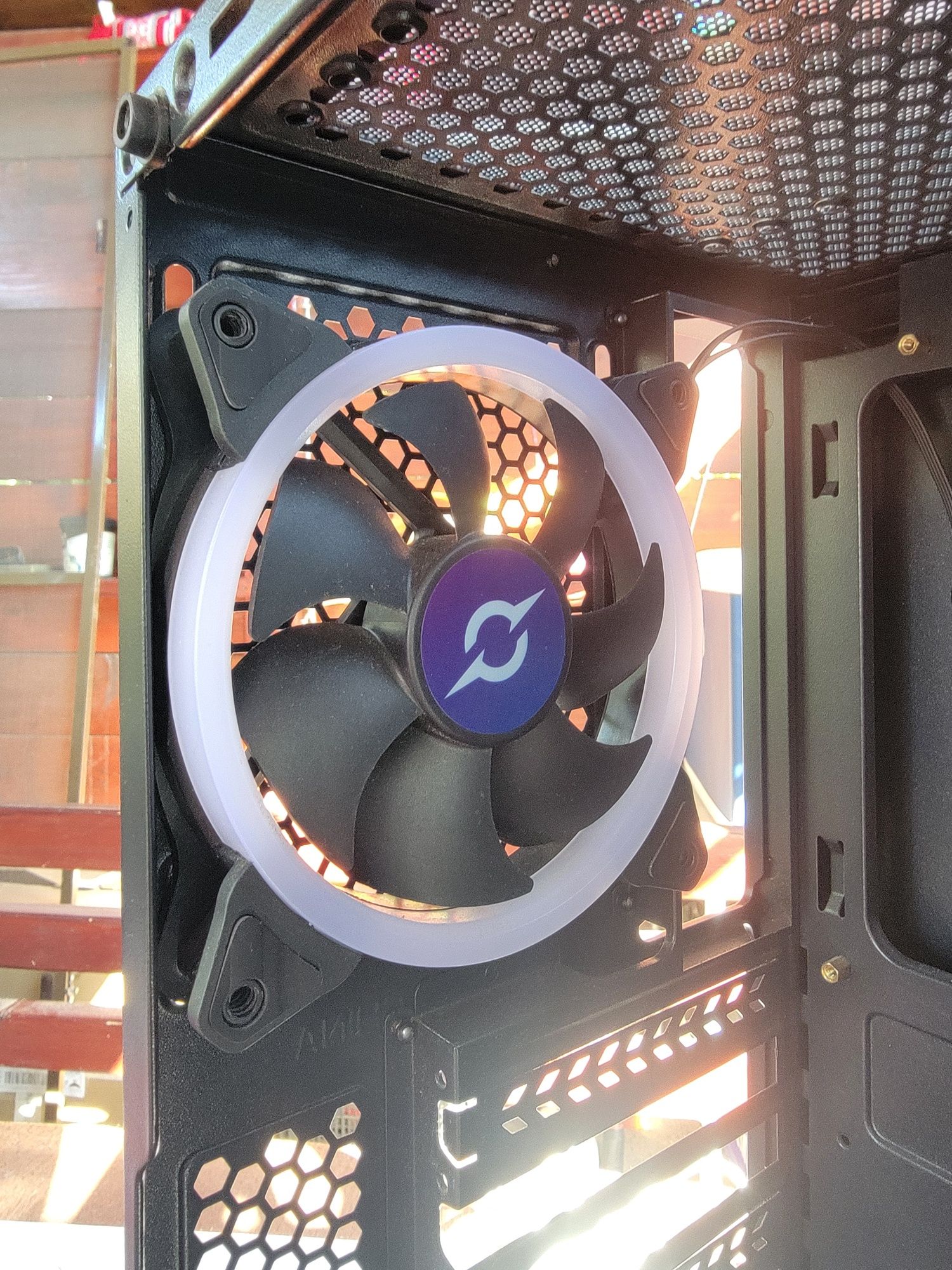 Carcasa Pc Gaming Aqirys Canopus