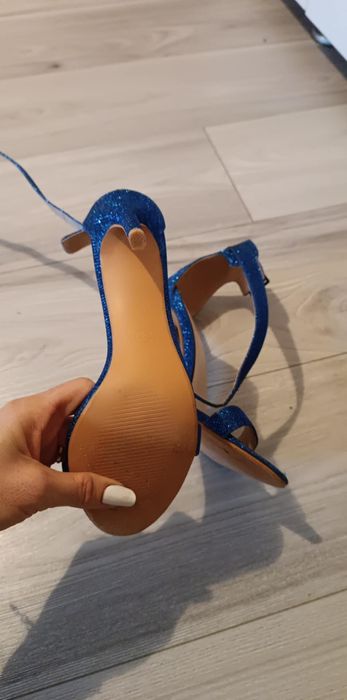 Sandale superbe mar 38..o purtare