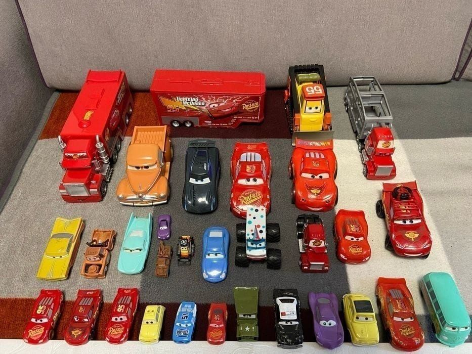 Disney Cars.  Dinoco. Bucsa Citiți Descrierea anunțului  !
