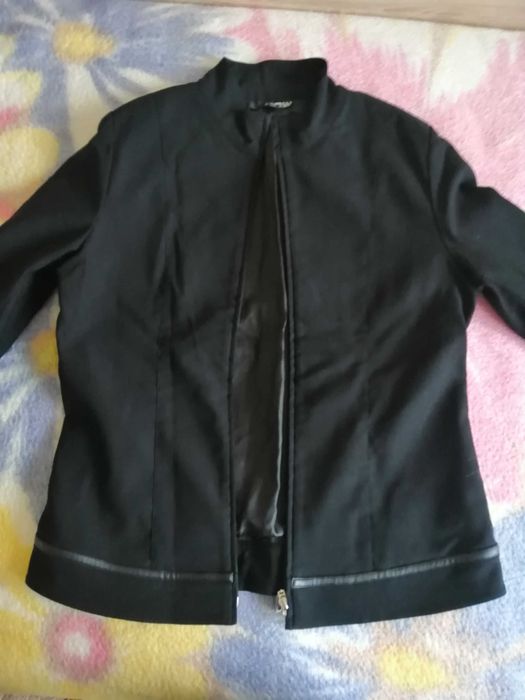 Дамско елегантно сакенце