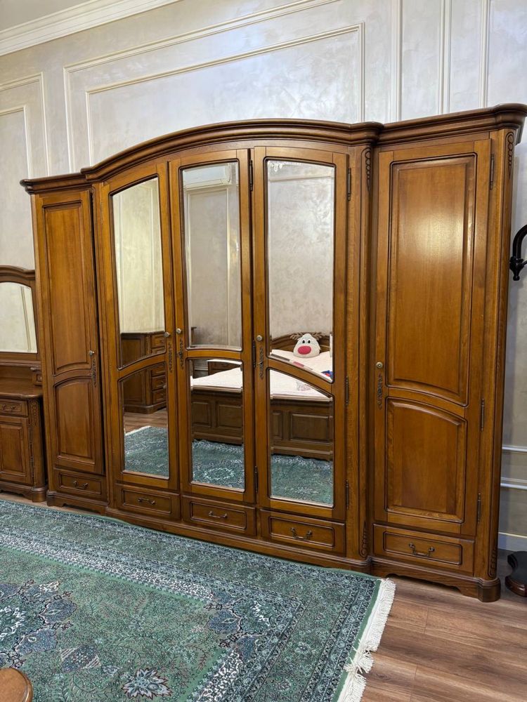 Спальный гарнитур Румынский