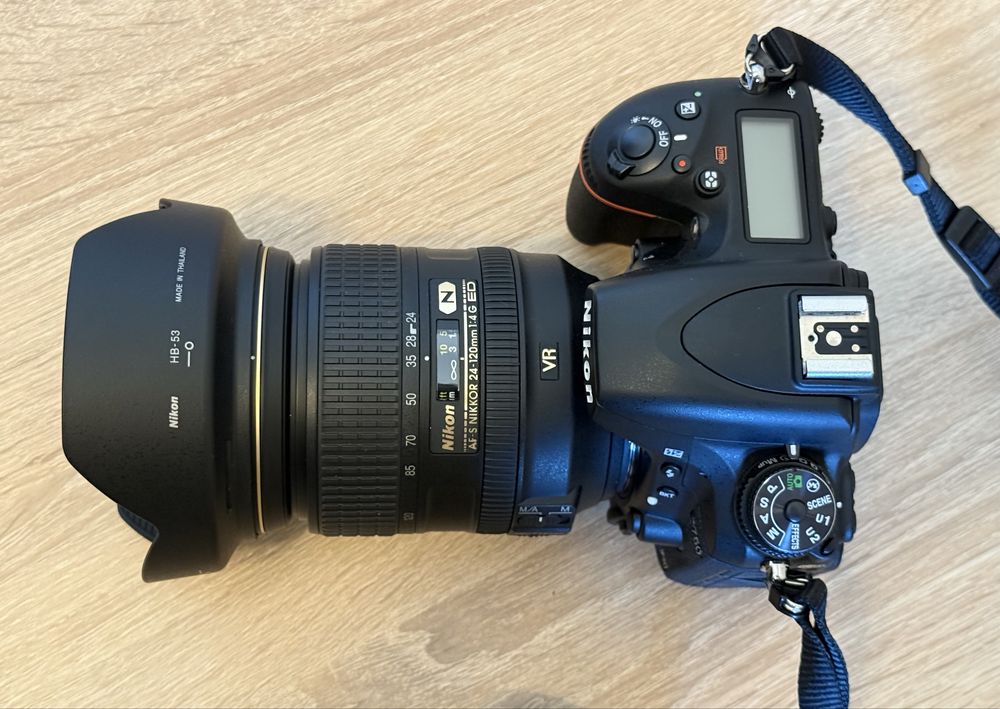 Nikon D750 AF-S NIKKOR 24-120 mm  (2580 Cadre)