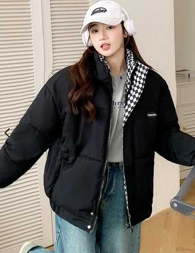 Ayollar uchun qishki issiq kurtka, katakli ichlik bilan, erkin kesim