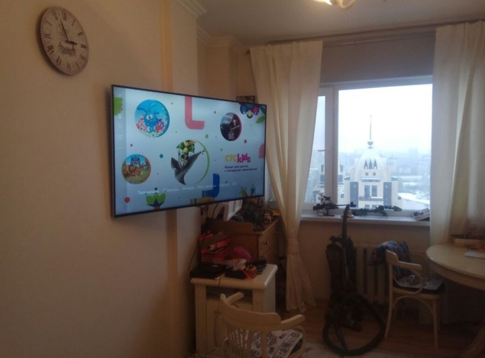 Установка монтаж ТВ на стену Кронштейн для тв настенное крепление для