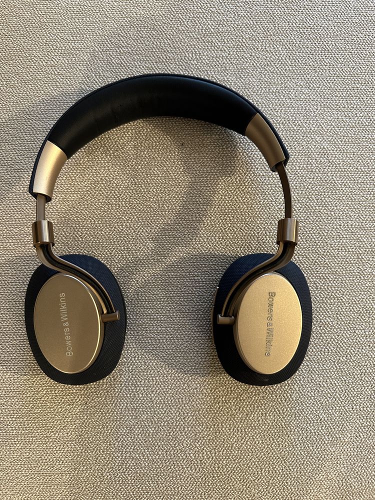 Căsti Bowers and Wilkins PX Noise-Cancelling