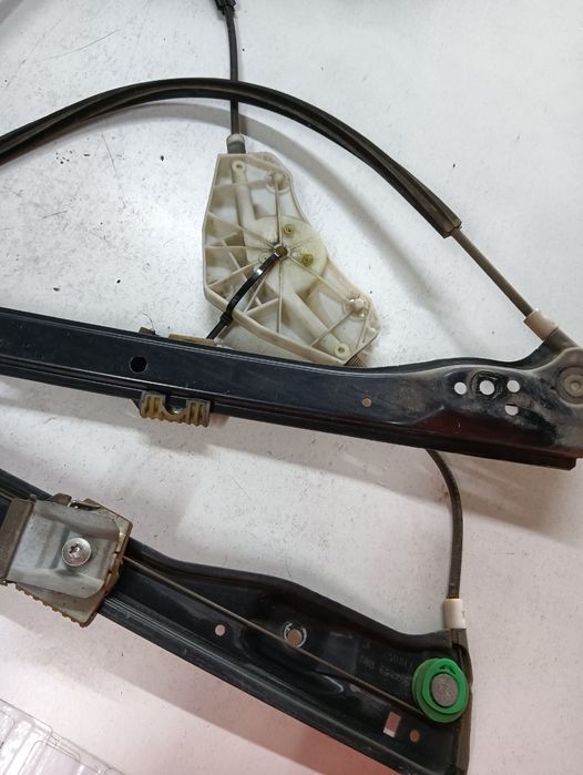 Macara geam electric  stanga fata VOLKSWAGEN GOLF V 1K1 2003 - 2009