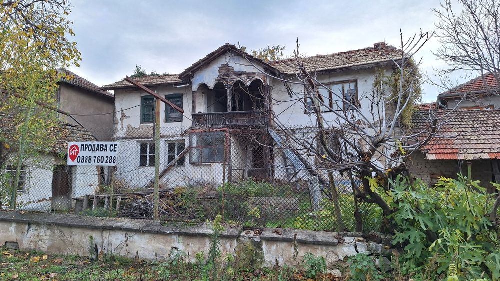 Стара къща, възрожденски стил с хубава гледка в село Новаково