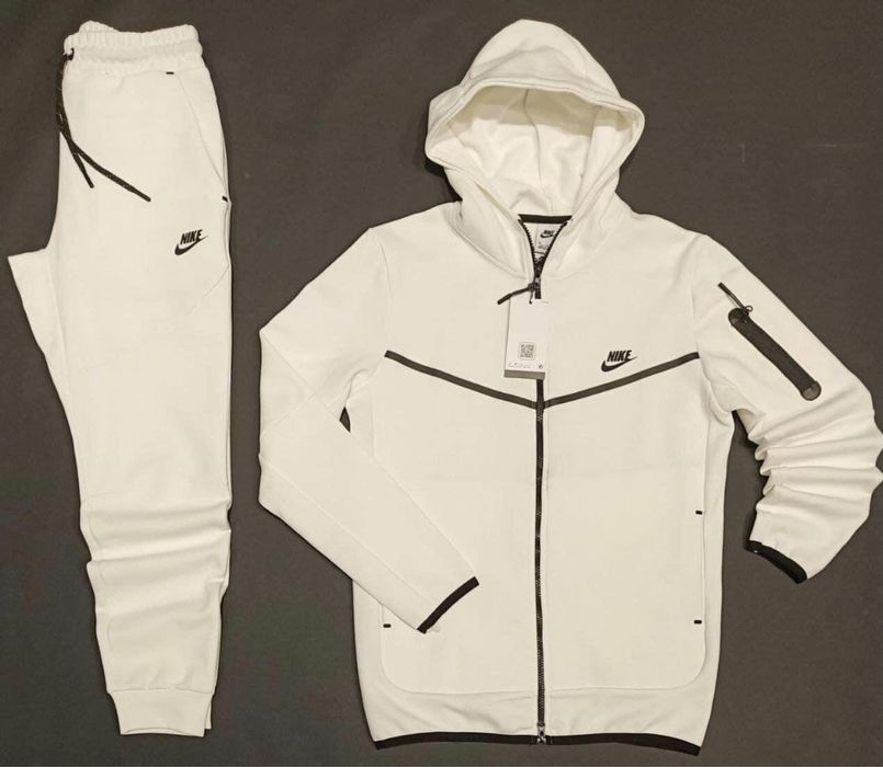 Trening nike tech