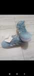 Vind Adidas  nou