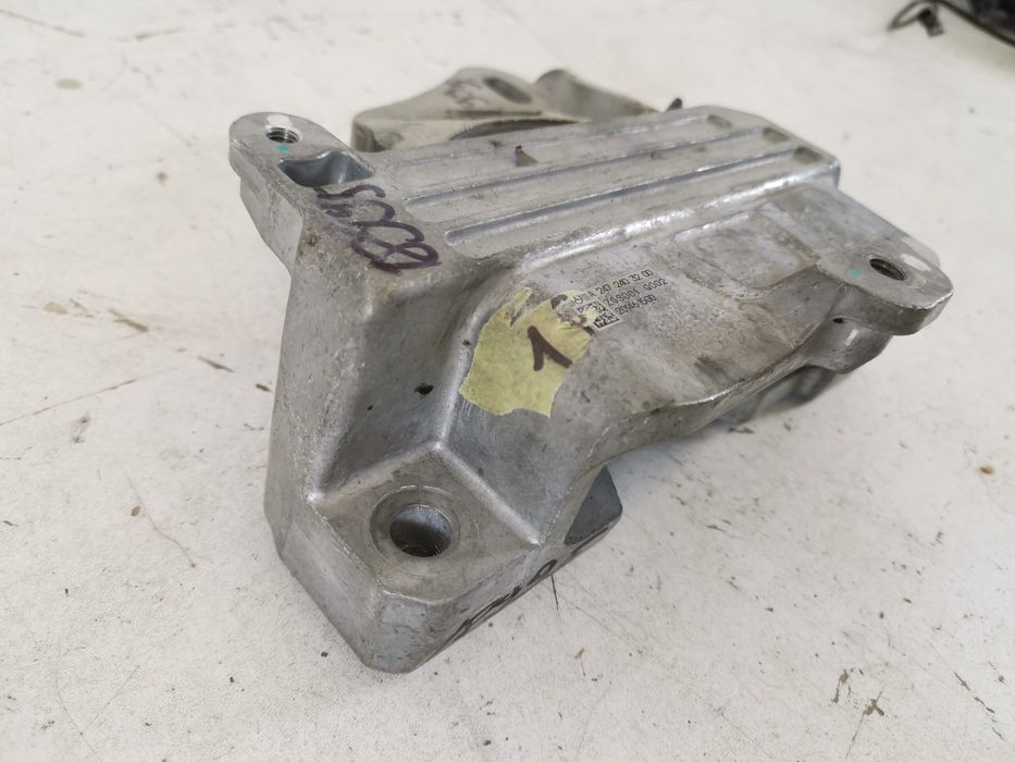 Тампон Мотор Мерцедес-Бенц / Mercedes-Benz A-Class W177/V177 Оригинале