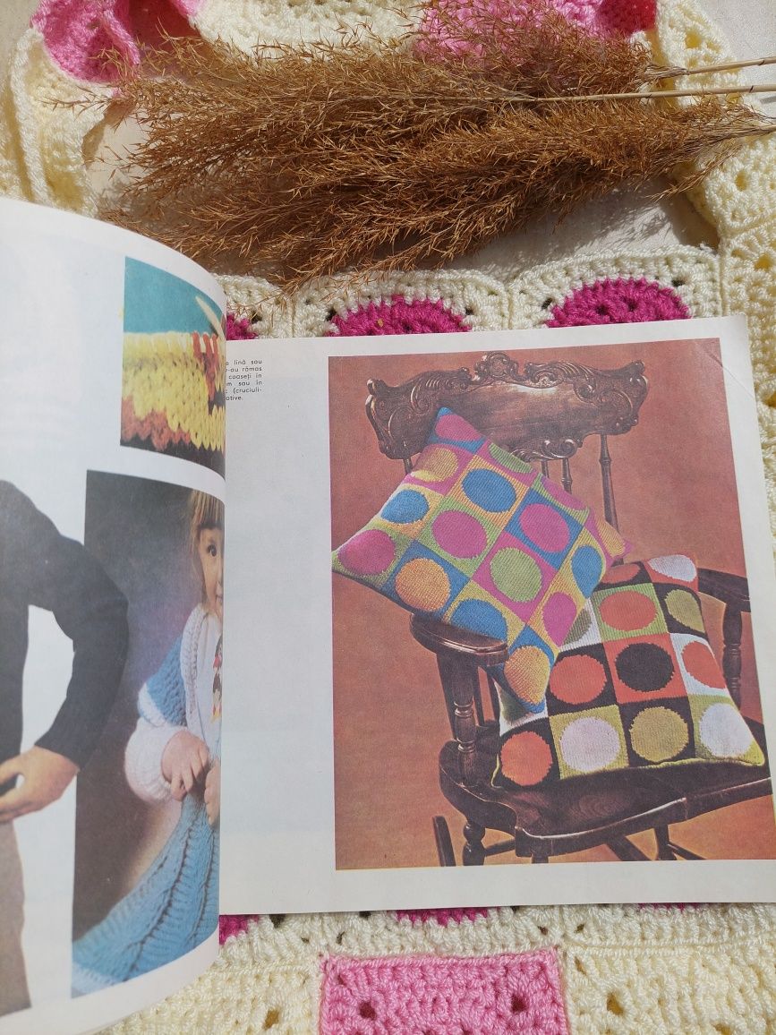 Tricotaje în culori - Emilia Moisescu