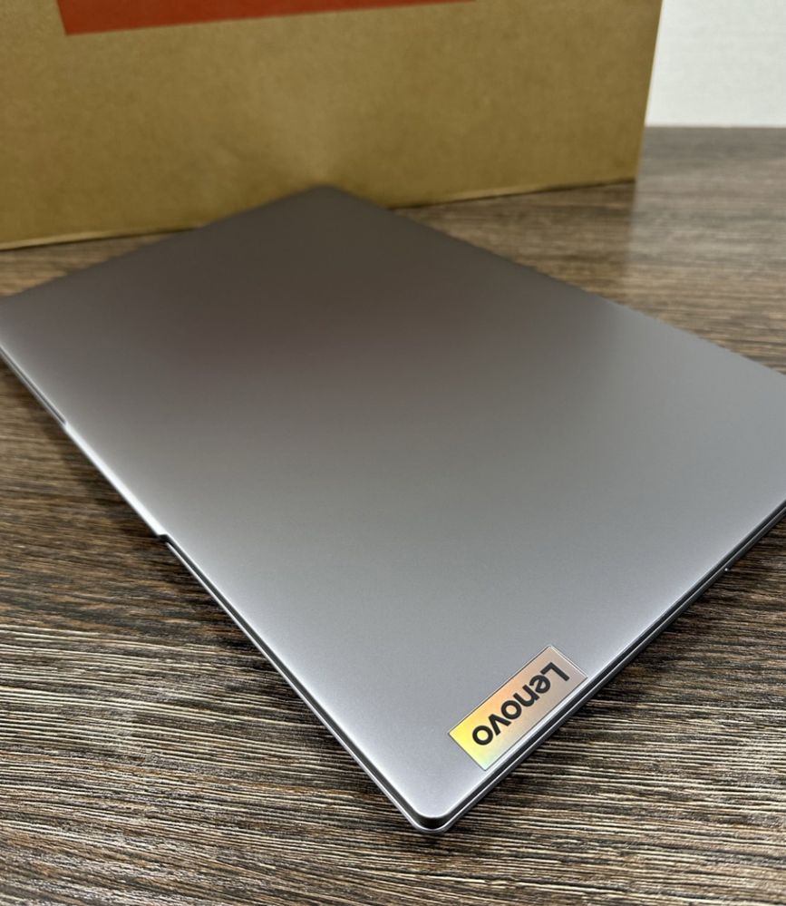 Lenovo idealpad Slim 1