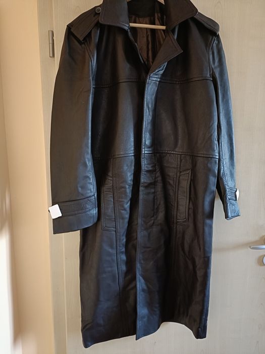 Vînd palton piele naturala