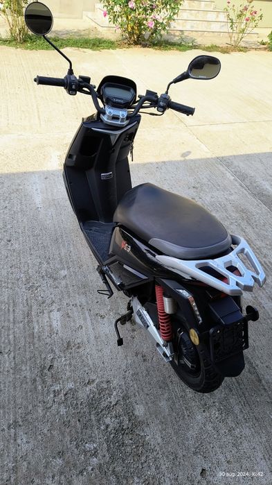 Vând scuter electric LIFAN E3