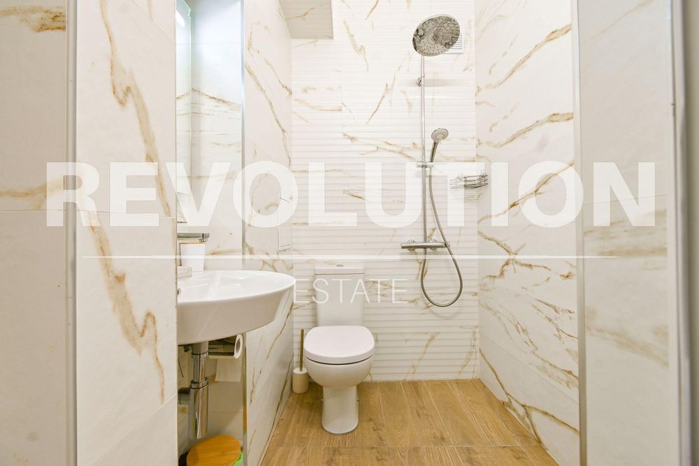 Двустаен апартамент в Център на София.