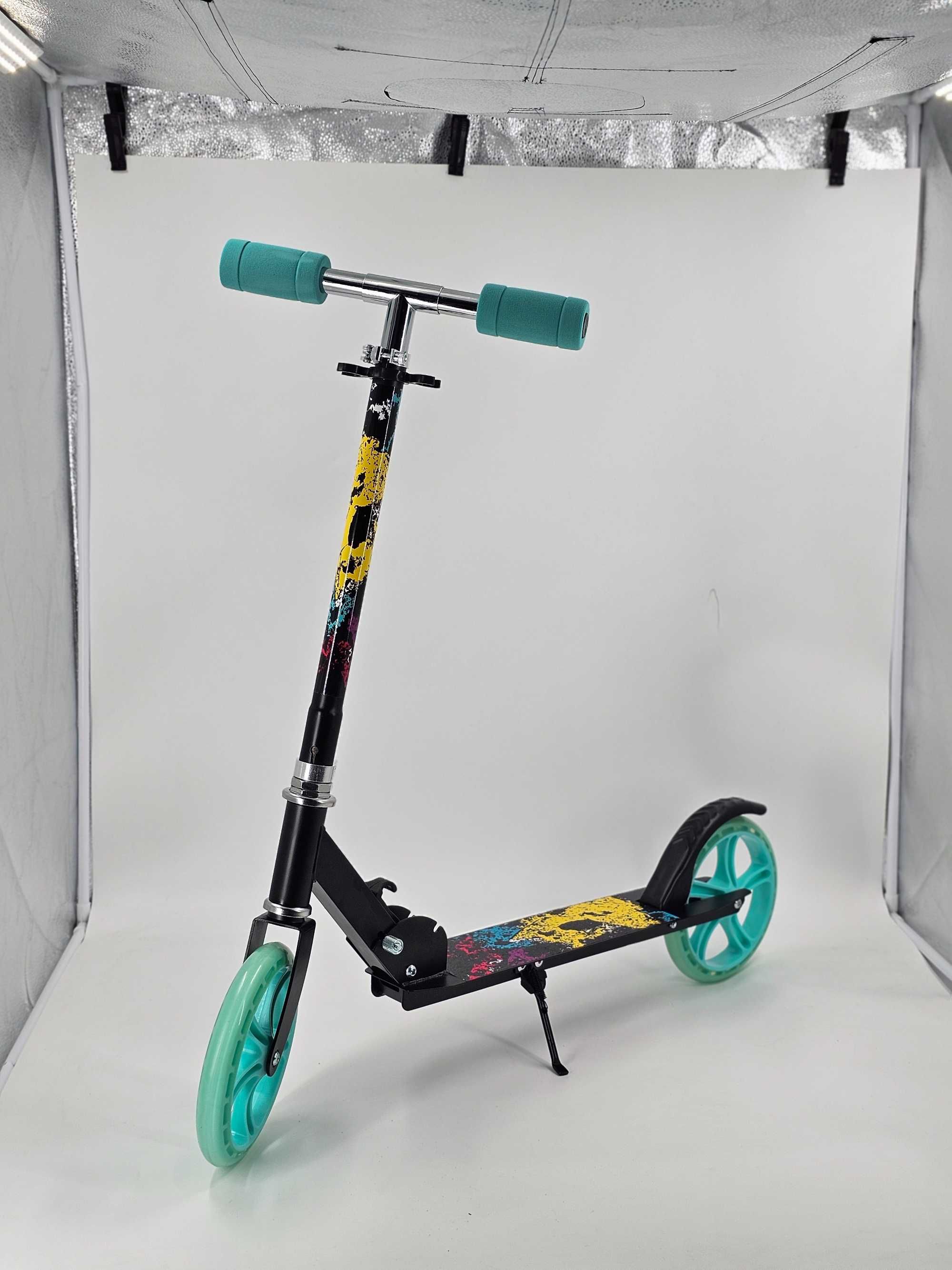 Детска тротинетка скутер scooter сгъваема черно синьо жълто играчки