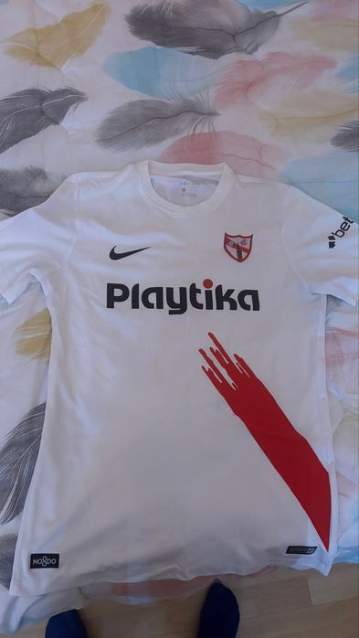 Оригинална тениска на Севиля - Банега