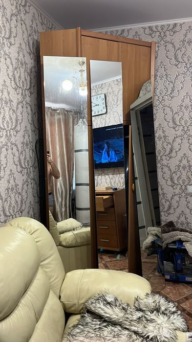 Продам зеркала 33х210
