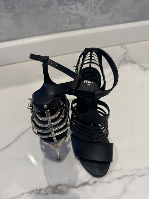 Sandale Fendi originale