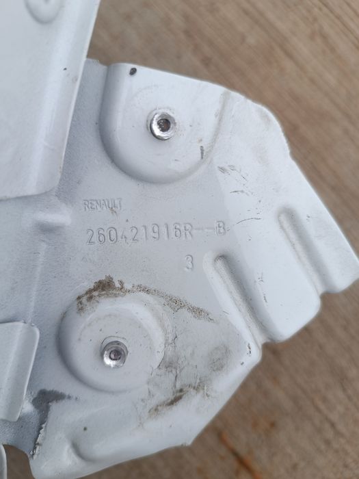 Aripa dreapta Dacia Logan 3 Sandero cu defect 2021