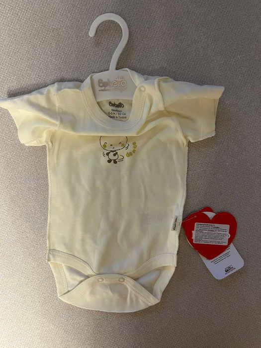 нови бебешки дрехи