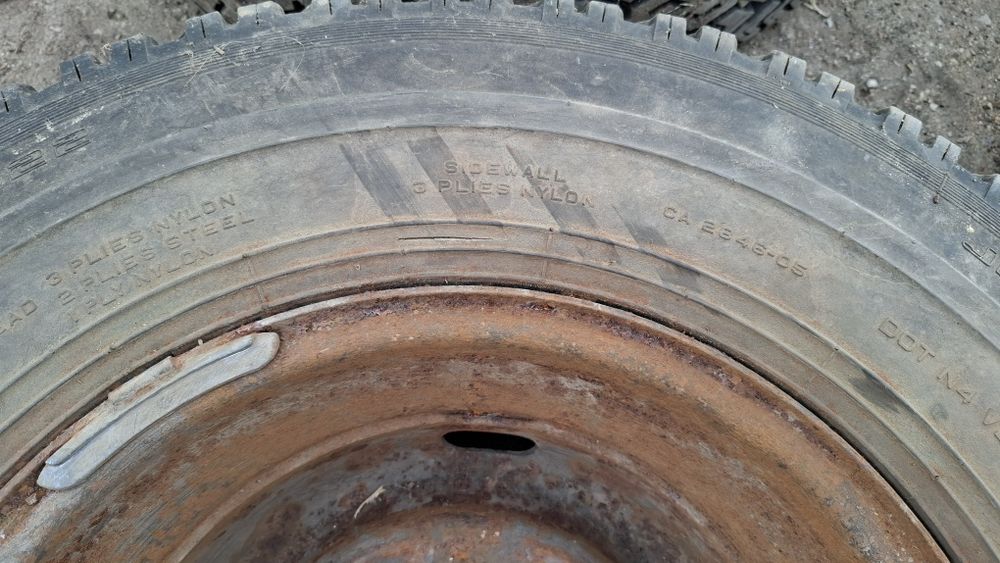 set 4 roti jante si cauciucuri R15, JR 78-15 LT M+S, 215R 15C 111L