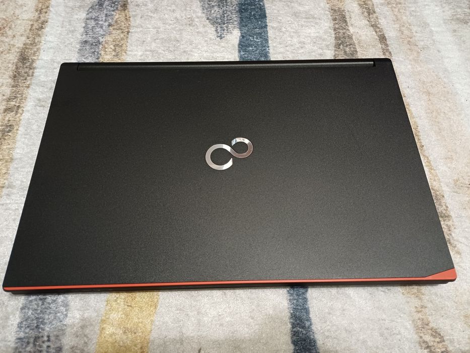 Laptop Fujitsu I5 gen 7