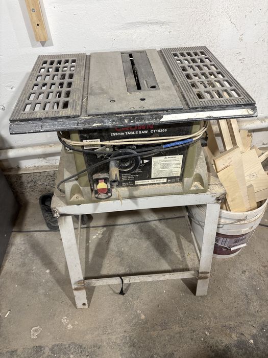 Настольная дисковая пила