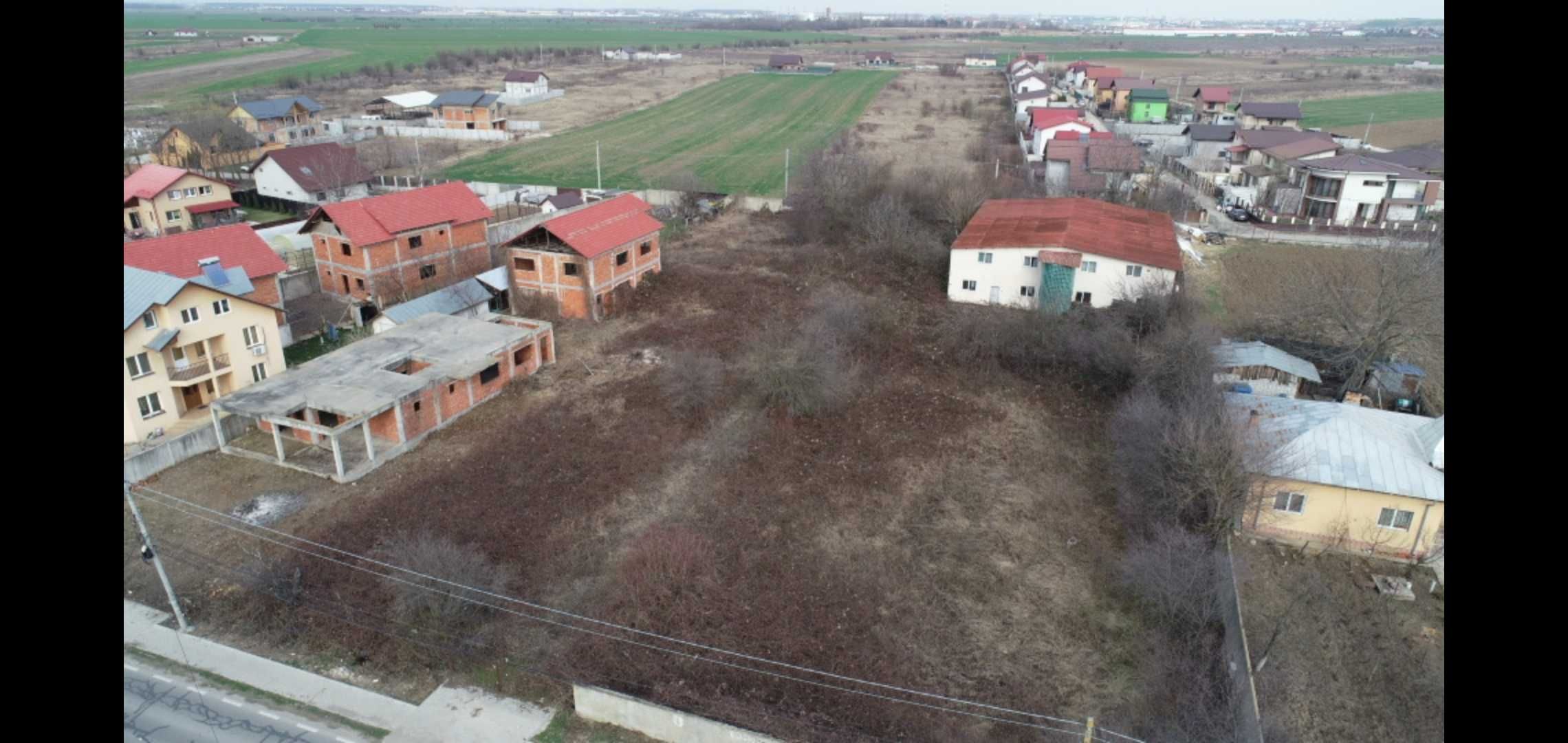 Teren cu dubla deschidere la strada principala + hală de 700 mp