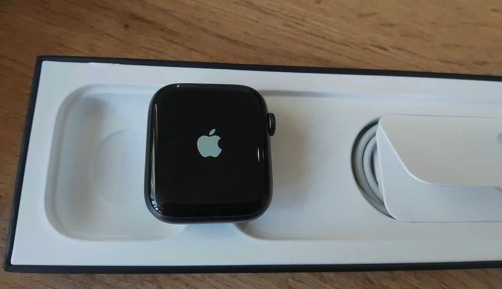 Apple Watch SE 6 Nike Edition в ГАРАНЦИЯ