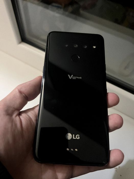 Продам или обменяю LG V50 thinq 6/128