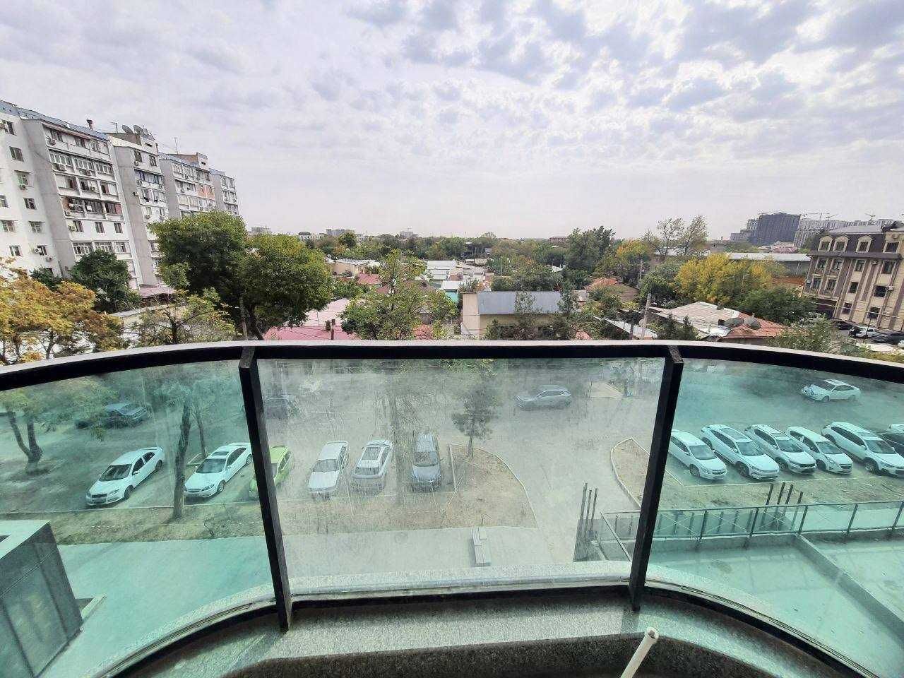 Продается 2-х ком. квартира в новостройке, Российское посольство