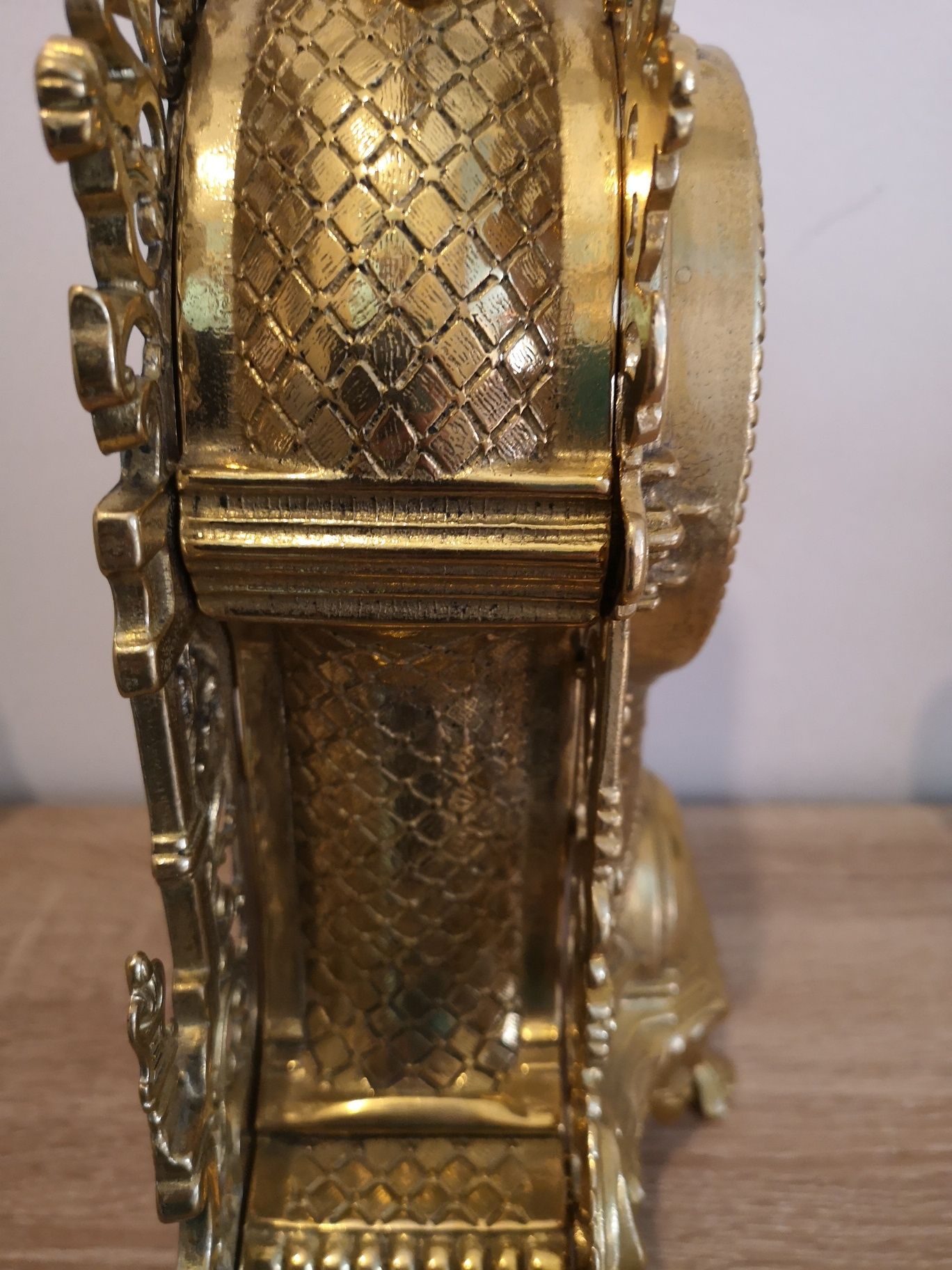 Ceas din bronz masive