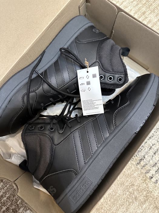 Adidas кроссовки