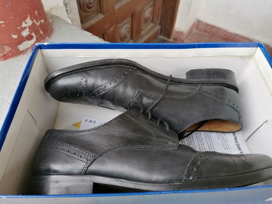 Pantofi piele aproape noi nr 44 (43)