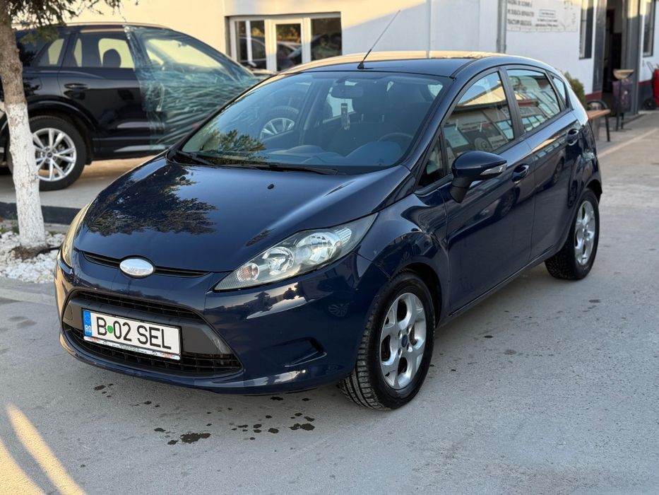 Ford Fiesta 1.2 Benzina 2009 avariat,lovit,defect