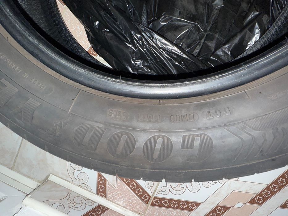 Anvelope vara 225/55/R17 97W Goodyear si Uniroyal