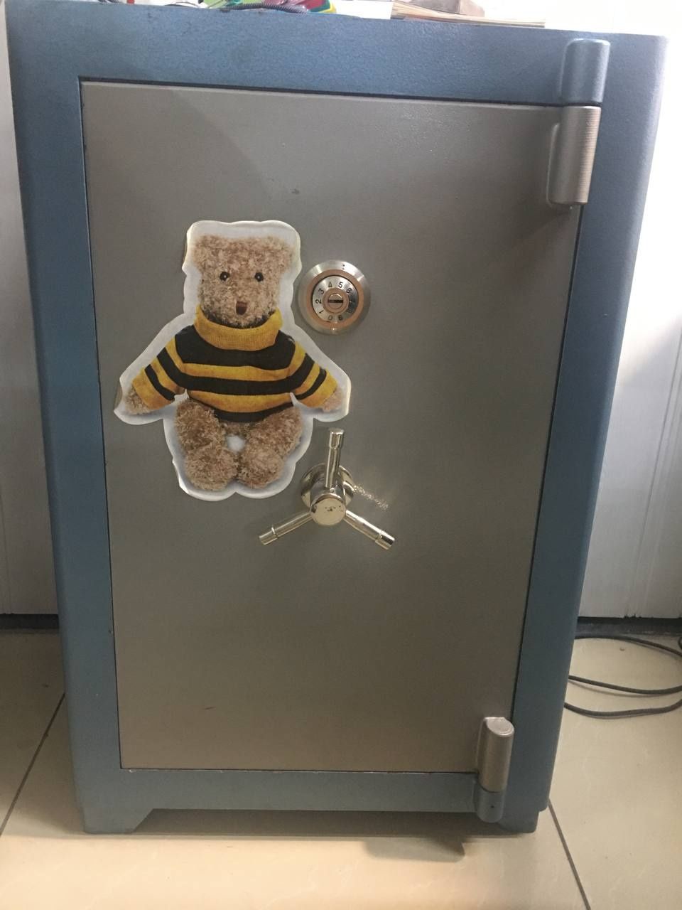 Продам сейф несгораемый